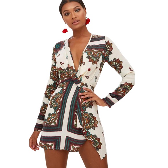 PrettyLittleThing Dresses & Skirts - Pretty Little Thing White Printed Silky Long Sleeve Wrap Dress Women’s Sz 4 NWT